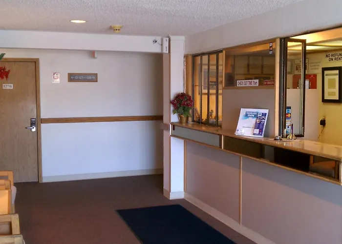 Colorado River Value Hotel