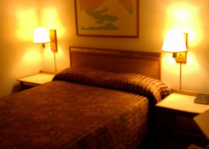 Colorado River Value Hotel 2*
